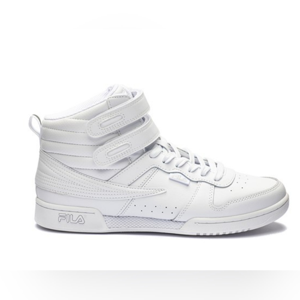 NWT Fila White Athletic Shoes ~ Size 6